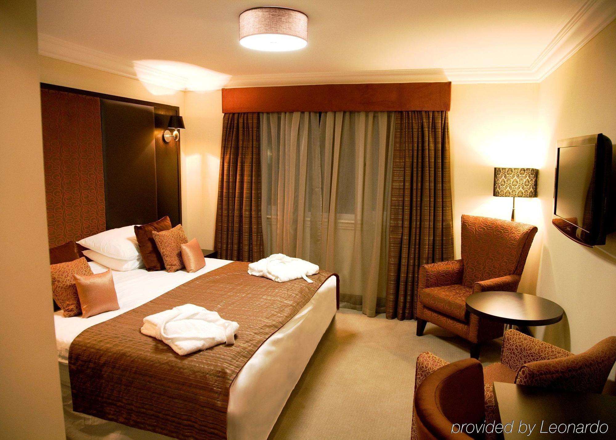 The Popinjay Hotel Larkhall  Exterior photo