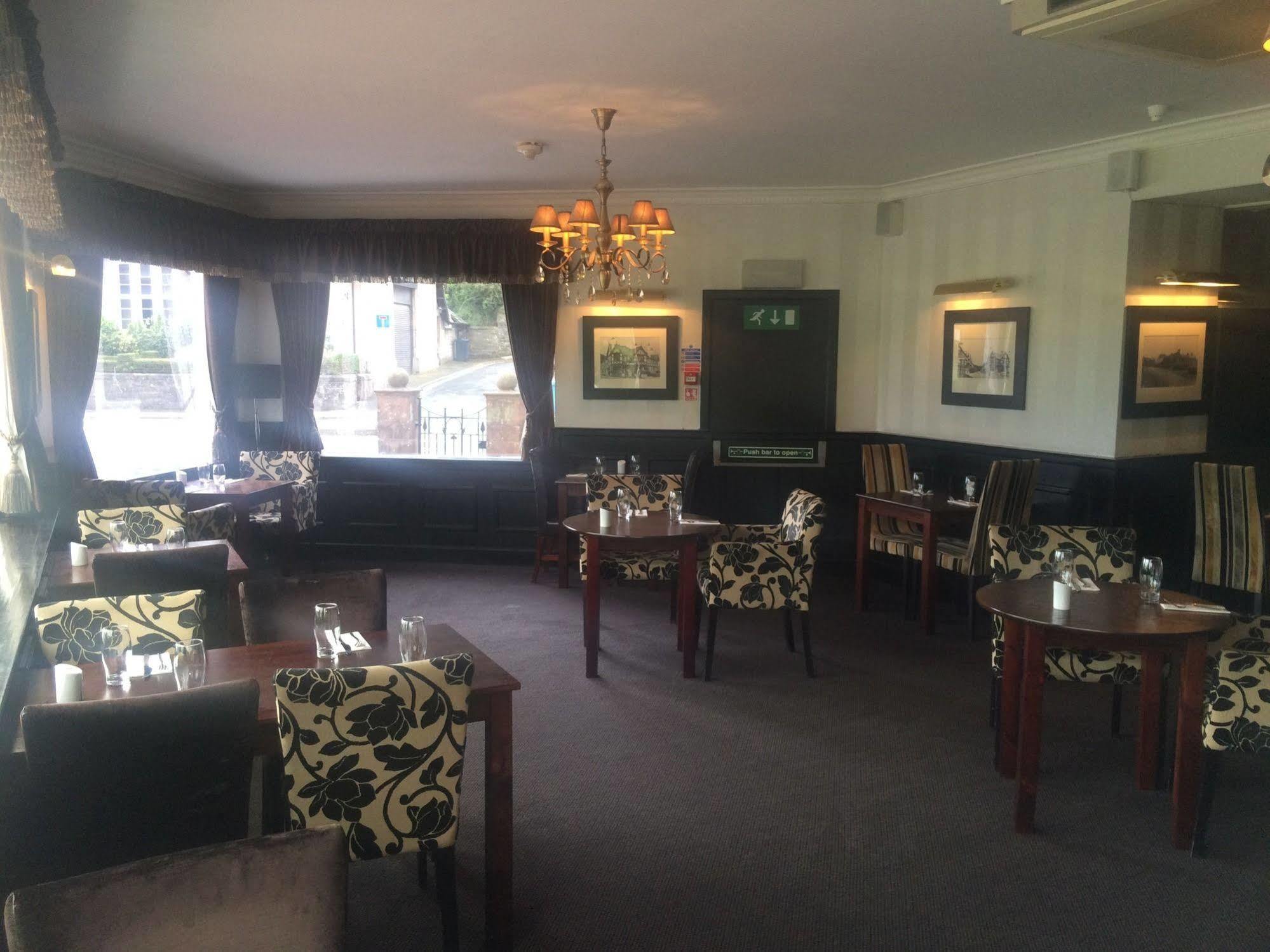 The Popinjay Hotel Larkhall  Exterior photo
