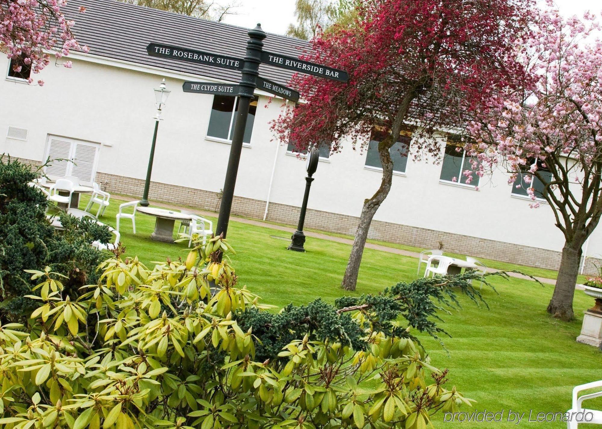 The Popinjay Hotel Larkhall  Exterior photo